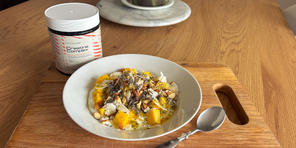 Tropical creatine yogurt bowl recipe - PrimeSelf blog